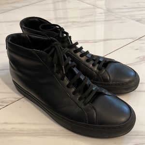 Common Projects
Men's Men's Original Achilles Mid-Top Sneakers
42 (9)
Black